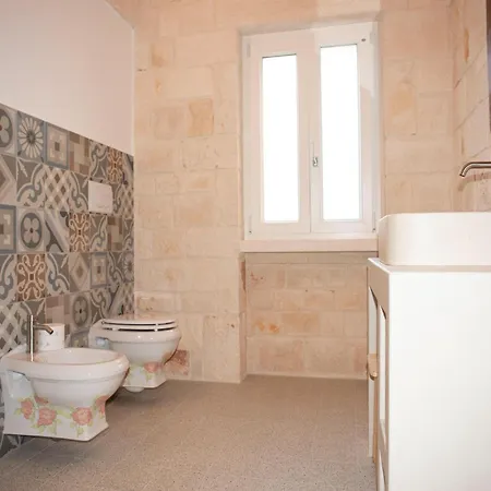 Tower House In Puglia With Pool And Coast Views בית נופש *