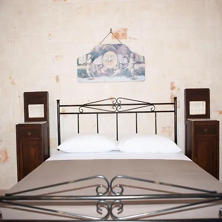 Tower House In Puglia With Pool And Coast Views צ'יסטרנינו