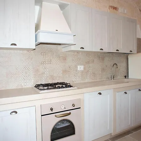 Tower House In Puglia With Pool And Coast Views * צ'יסטרנינו