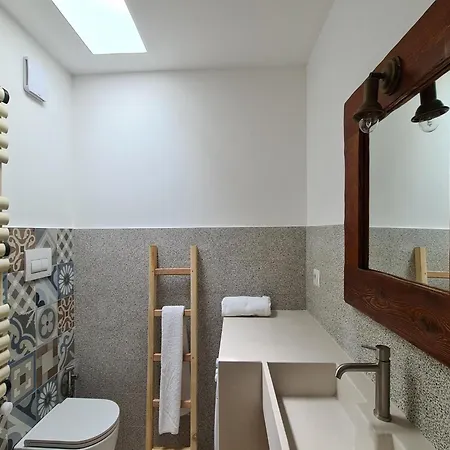 בית נופש Tower House In Puglia With Pool And Coast Views