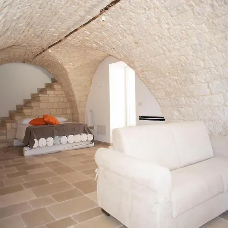 בית נופש Tower House In Puglia With Pool And Coast Views