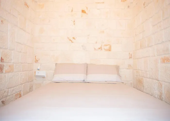 Tower House In Puglia With Pool And Coast Views チステルニーノ