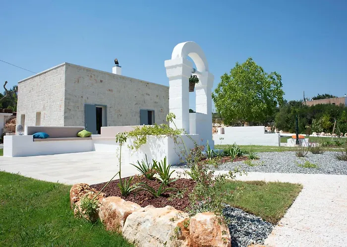 Tower House In Puglia With Pool And Coast Views * チステルニーノ